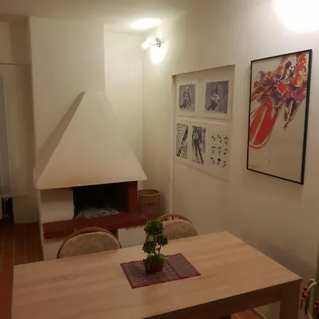 House Elan84 * 페일